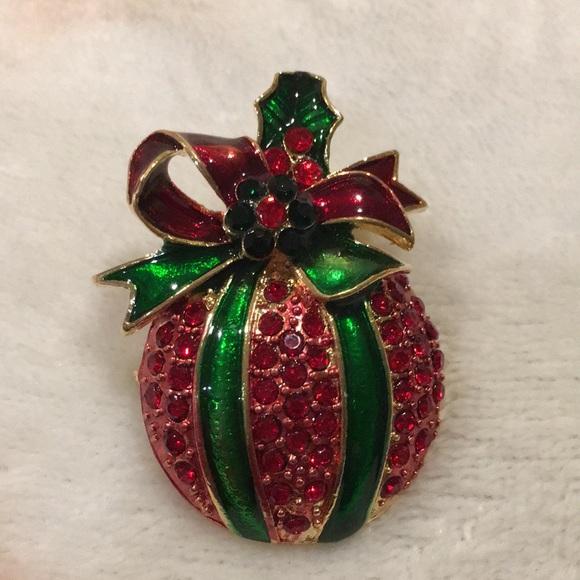Christmas Holiday Crystal Ball Ornament Brooch Pin NWT unbranded 1.5x2” - Picture 12 of 12